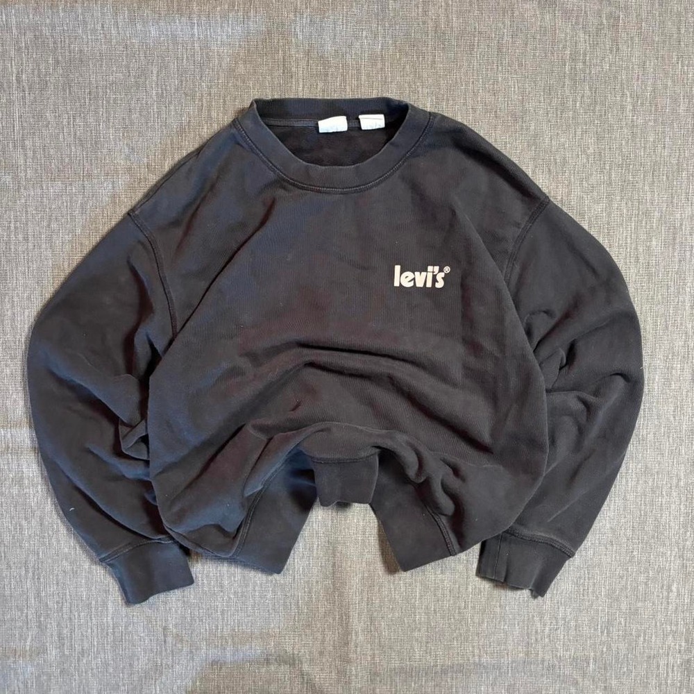 Black Levi's sweatshirt with pink logo - S